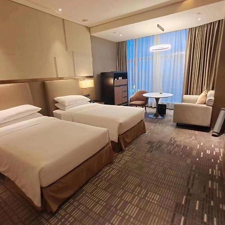 The Qube Hotel Xiangyang Сянян Екстериор снимка