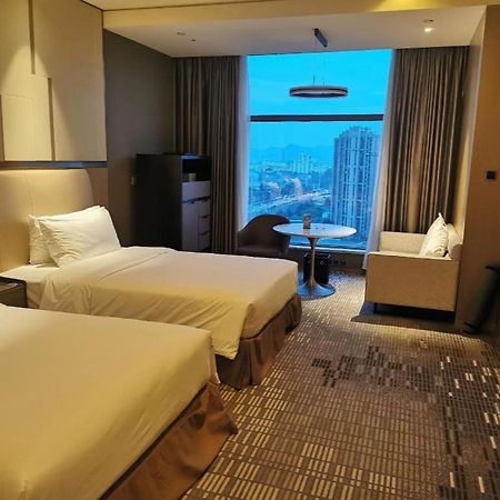 The Qube Hotel Xiangyang Сянян Екстериор снимка