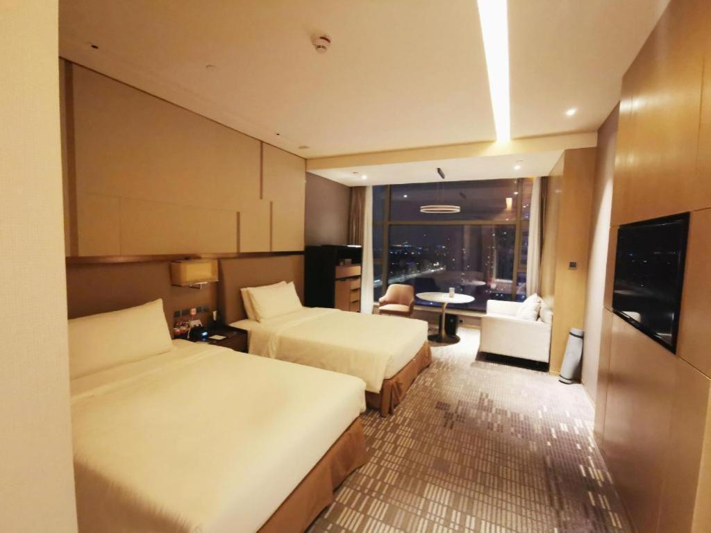 The Qube Hotel Xiangyang Сянян Екстериор снимка