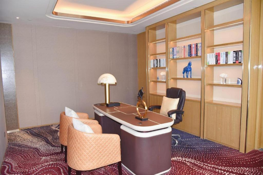 The Qube Hotel Xiangyang Сянян Екстериор снимка
