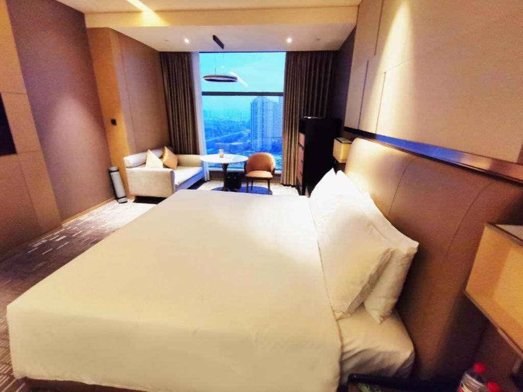 The Qube Hotel Xiangyang Сянян Екстериор снимка