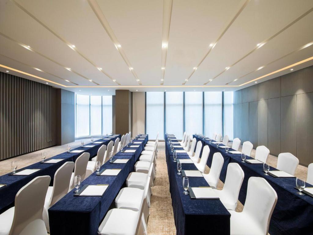 The Qube Hotel Xiangyang Сянян Екстериор снимка
