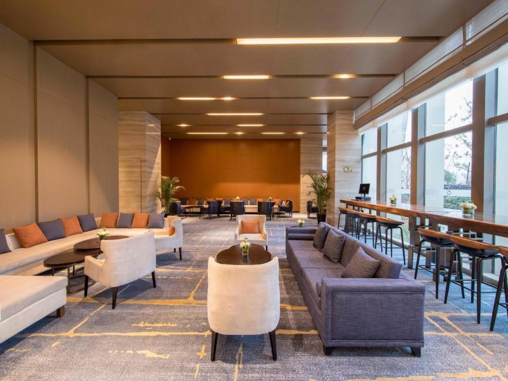 The Qube Hotel Xiangyang Сянян Екстериор снимка