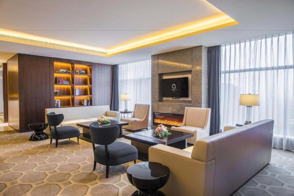 The Qube Hotel Xiangyang Сянян Екстериор снимка